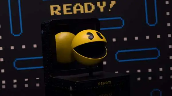pac-man pvc statue