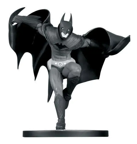 batman b/w se gotham knight se statue