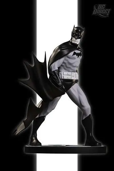 batman b/w dustin nguyen statue
