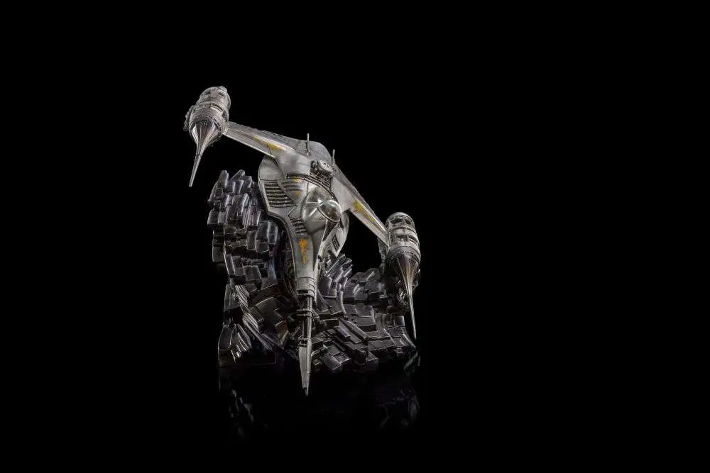 sw mando starfighter 1/20 statue