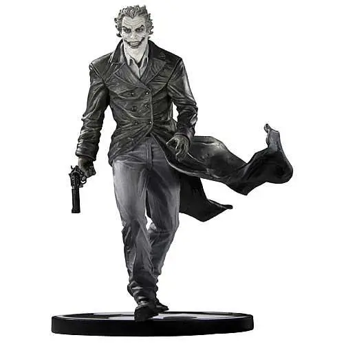 batman b/w joker by lee bermejo statue
