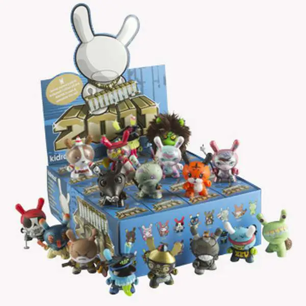 dunny 2011 mini figure box (20)